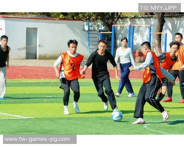 大连理工足球队奋勇拼搏展现青春风采助力校园文化建设与体育精神传承
